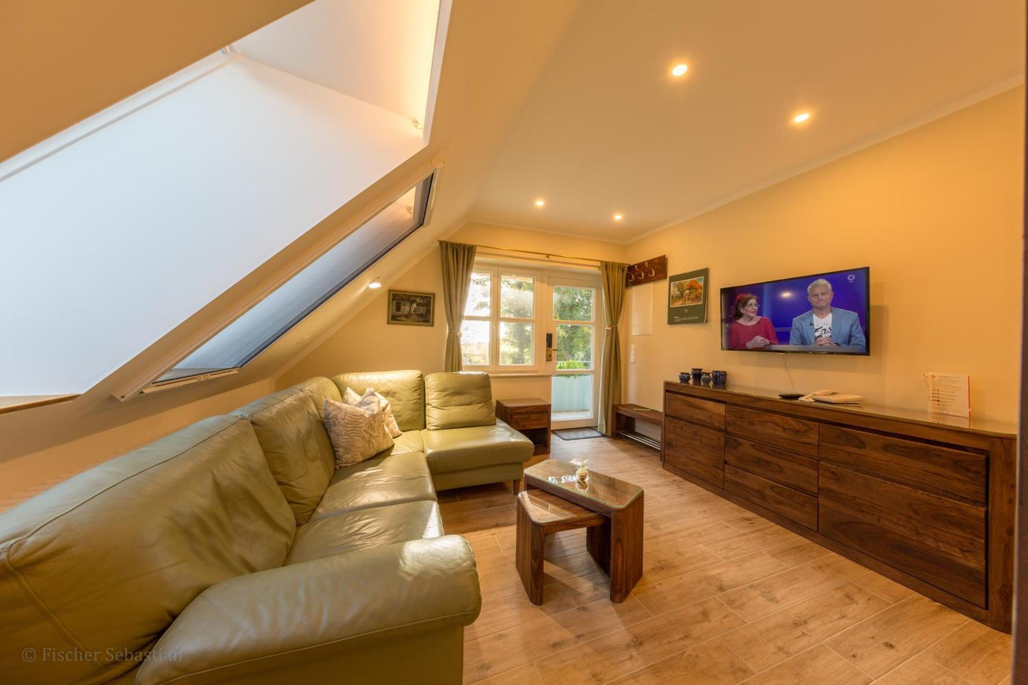 Gaestehaus Bergfalke Ahrenshoop Rom bilde